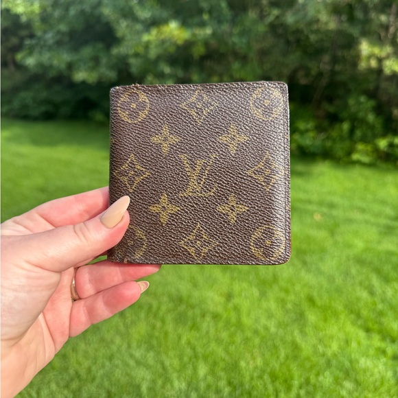 Louis Vuitton Monogram Brown Card Holder - Picture 1 of 11